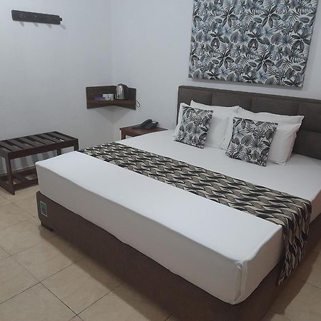 Larn'S Villa Hotel & Apartment واديوفا المظهر الخارجي الصورة