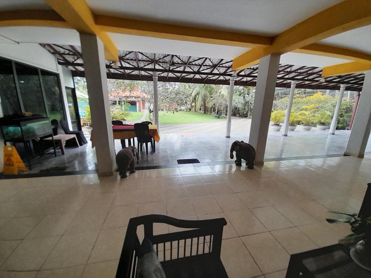 Larn'S Villa Hotel & Apartment واديوفا المظهر الخارجي الصورة