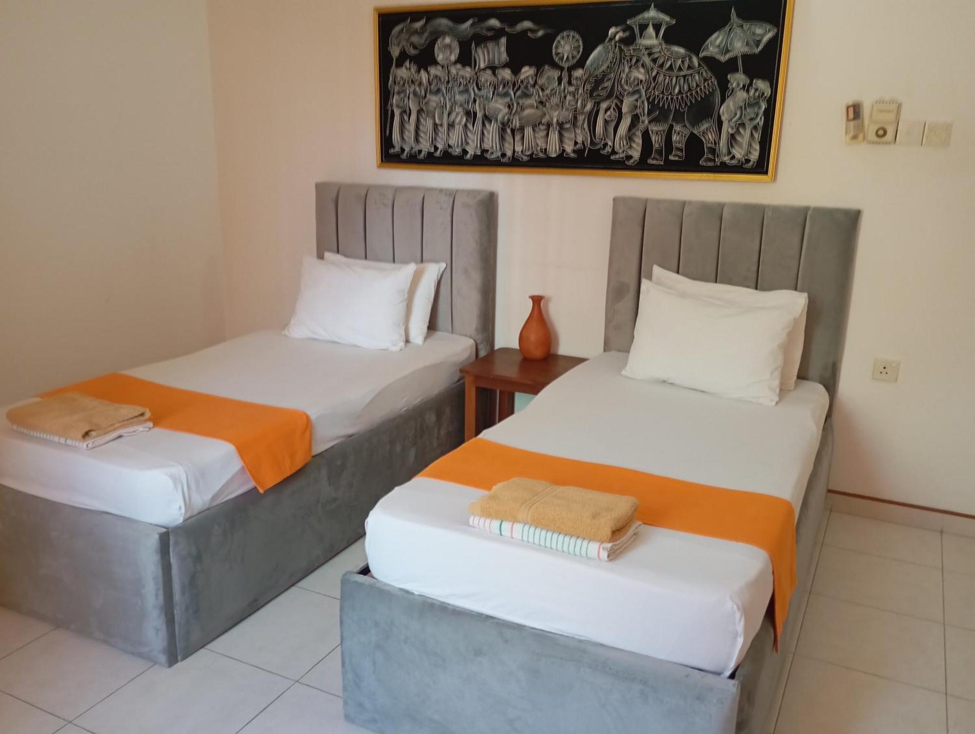 Larn'S Villa Hotel & Apartment واديوفا المظهر الخارجي الصورة